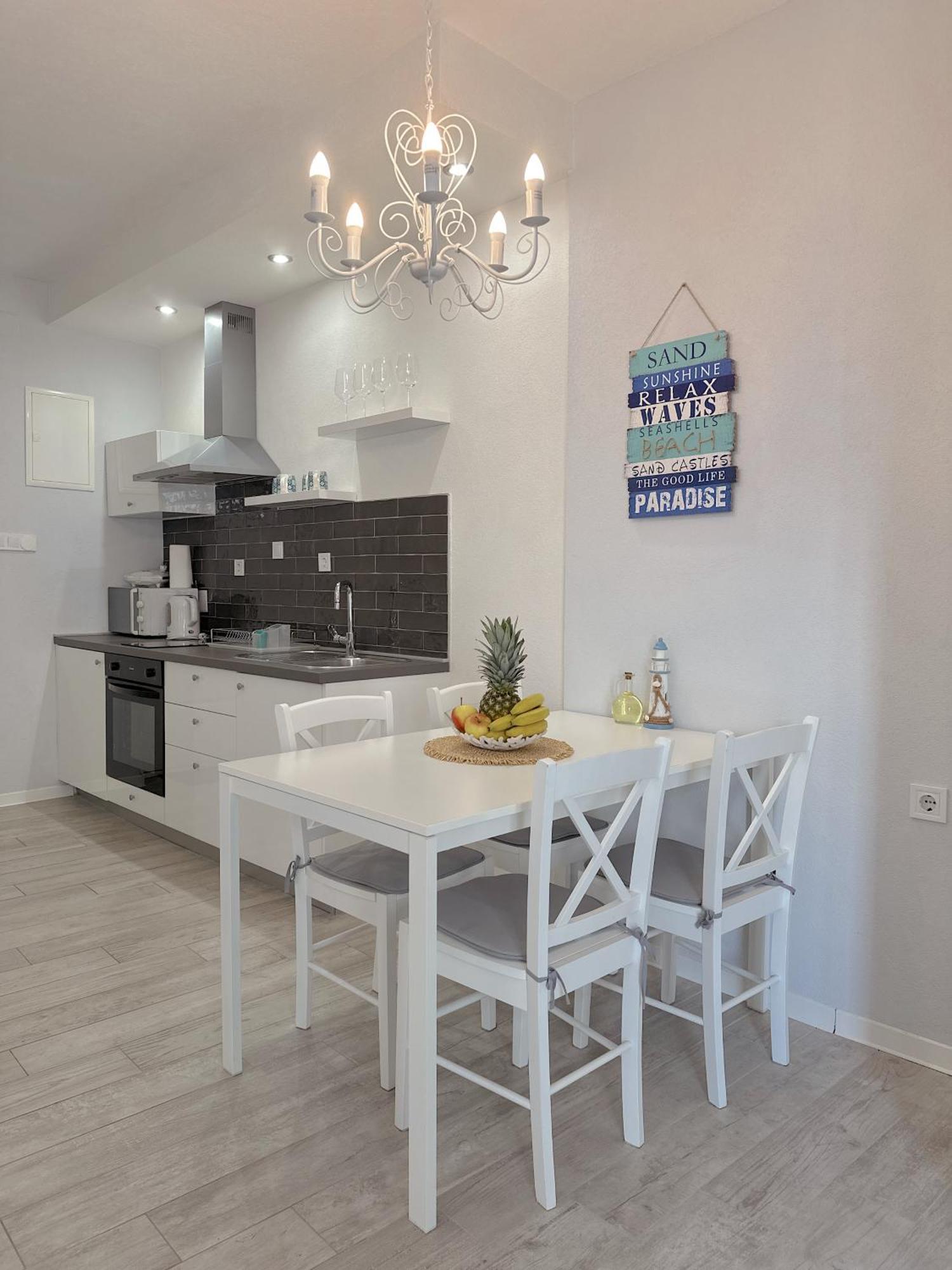 Anamari Apartman Zára